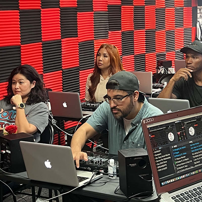 Group DJ Class at Cuts Academy